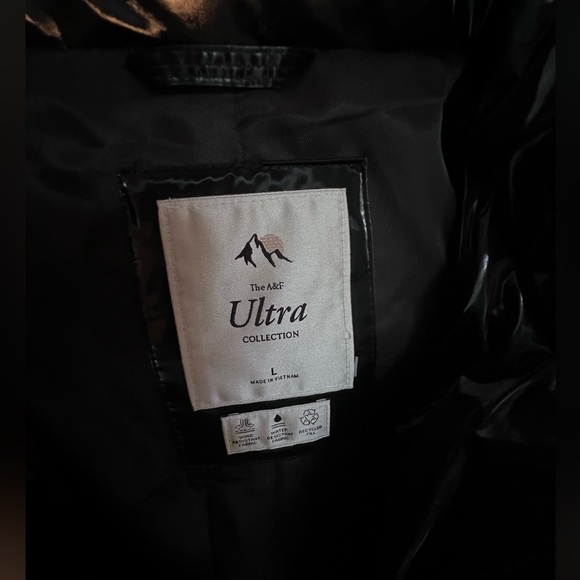 Abercrombie & Fitch Puffer jacket - Picture 2 of 2